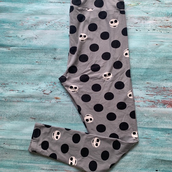 Disney NBC Lularoe gray black polka dot Jack face pattern Tall & Curvy leggings - Picture 2 of 4
